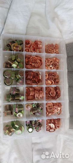 Медная шайба и пробка поддона в боксе JTC-2019