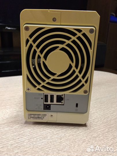 Сетевое хранилище Synology DS212J