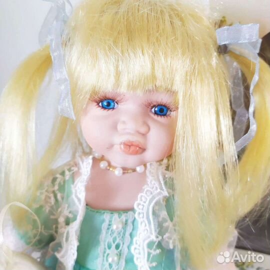 Интерьерная фарфоровая кукла,новая,30см