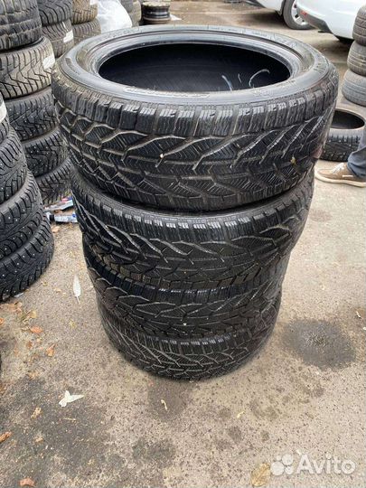 Kormoran Snow 215/50 R17 95V