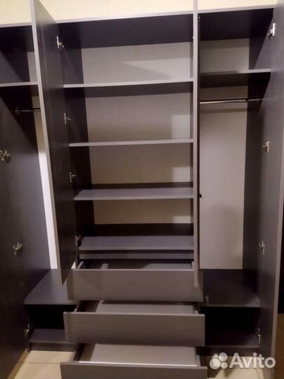 Шкаф распашной новый