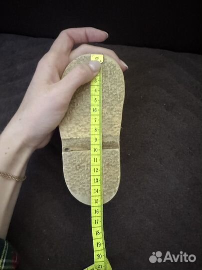 Босоножки и чешки