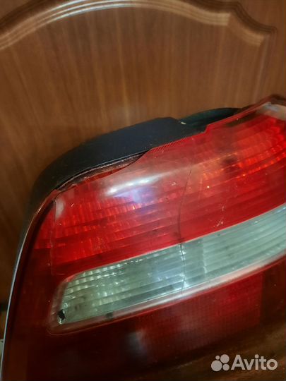 Фонарь задний правый volvo s40 1