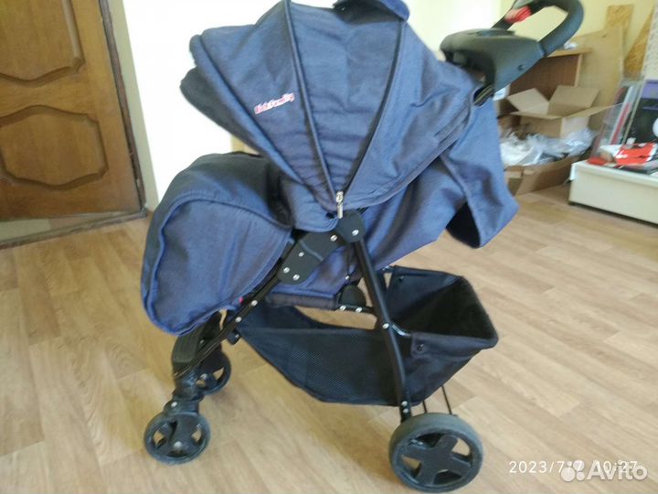 Прогулочная коляска Rich Family