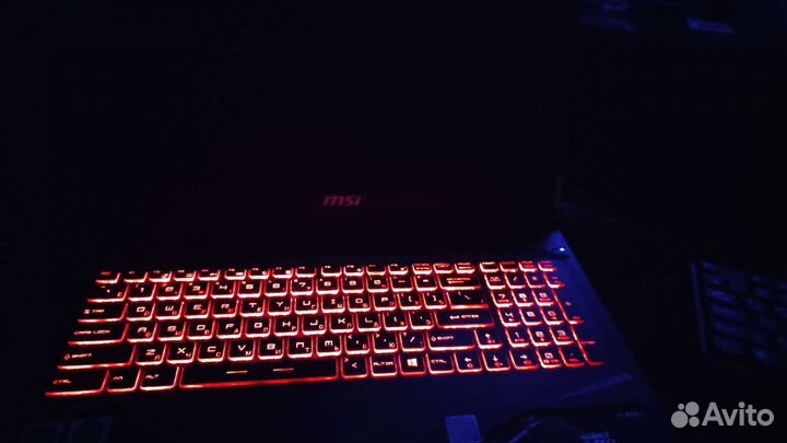 Ноутбук msi GL63