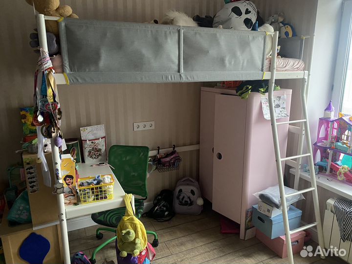 Кровать чердак со столом IKEA