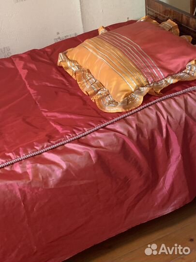 Покрывало на кроватать