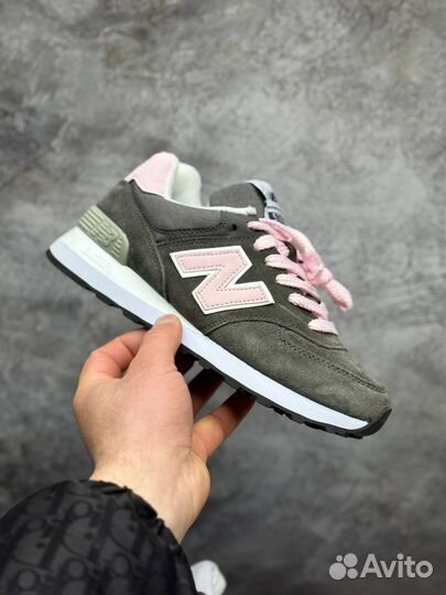 Кроссовки New Balance Женские