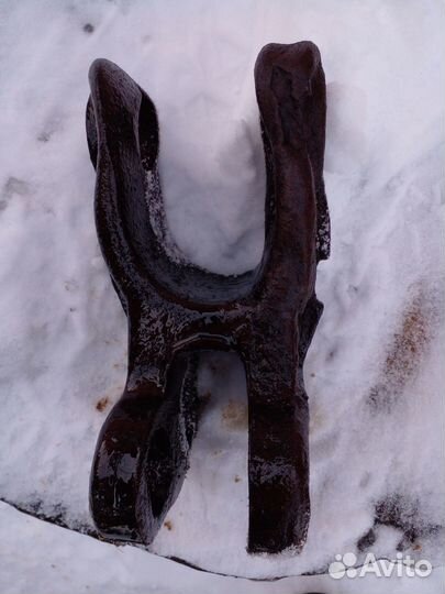 Продаю серьгу мтз-80