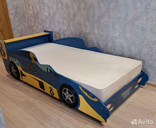 Детская кровать машина бу с матрасом
