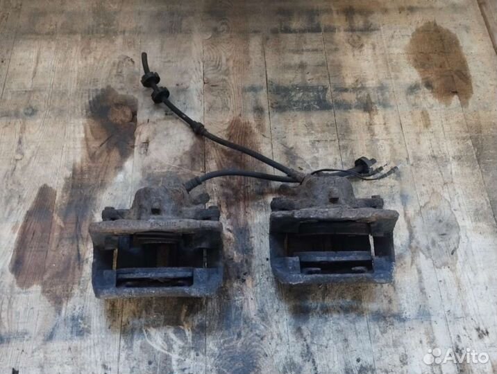 Суппорт тормозной передний левый peugeot 406 2.0 nn