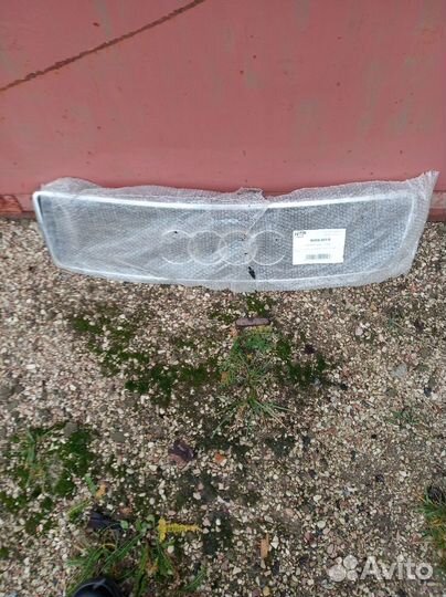 Решетка для Ауди 100