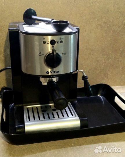 Кофеварка рожковая Vitek VT-1513 BK