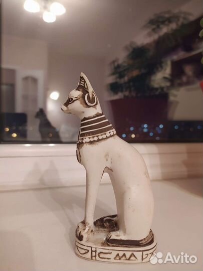 Египетская статуэтка Кошка