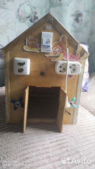 Детский деревянный домик