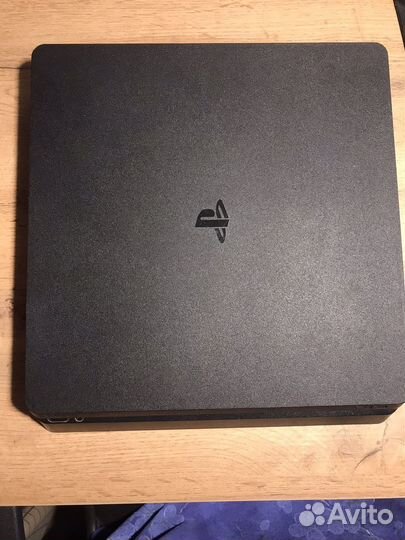 Sony Playstation 4 Slim