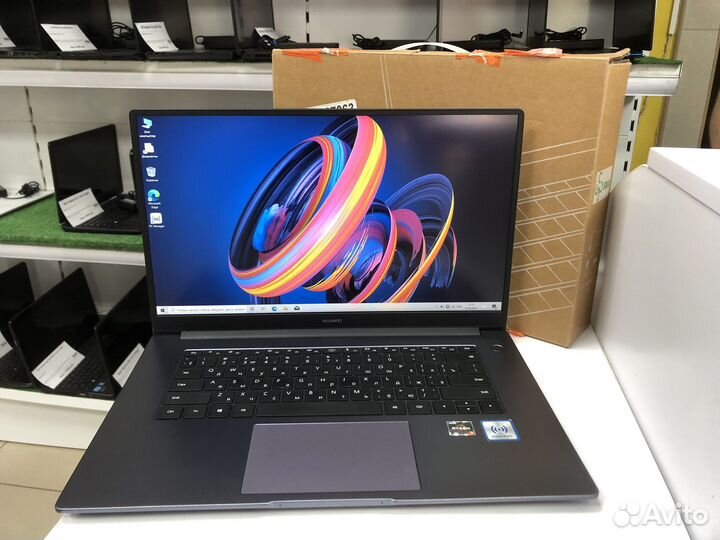 Huawei MateBook D15 (Ryzen 7-3700U/8-512Gb)