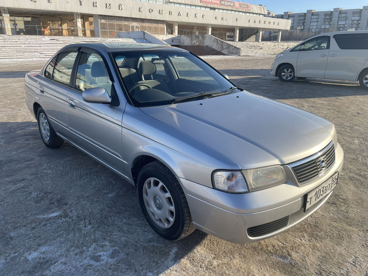 Nissan Sunny: фото владельца