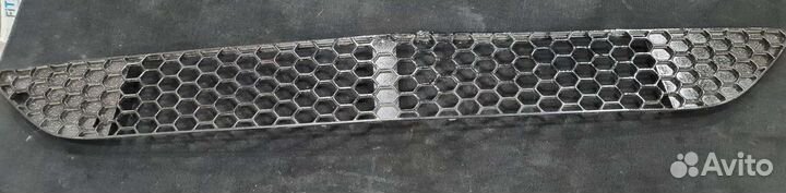 Решетка AMG бампера Mercedes W221 дефект