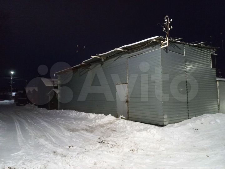 Гараж, > 30 м²