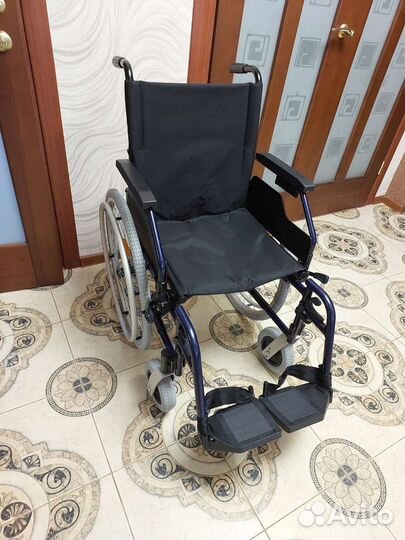 Инвалидная коляска новая