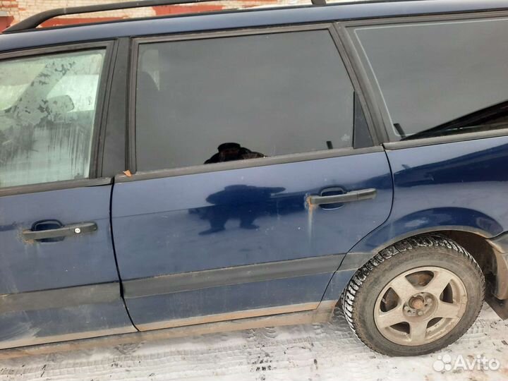 Volkswagen Passat в4 молдинг двери крыла