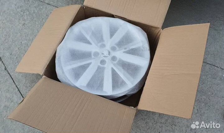 Литые диски Skoda Rapid r16