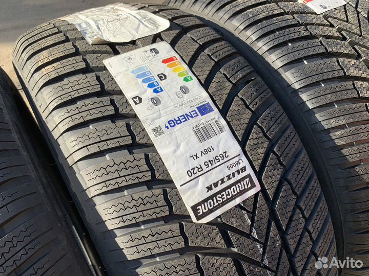 Bridgestone Blizzak LM-005 295/40 R20 и 265/45 R20