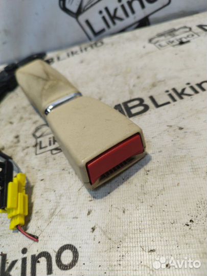 Замок ремня безопасности передний левый Mercedes