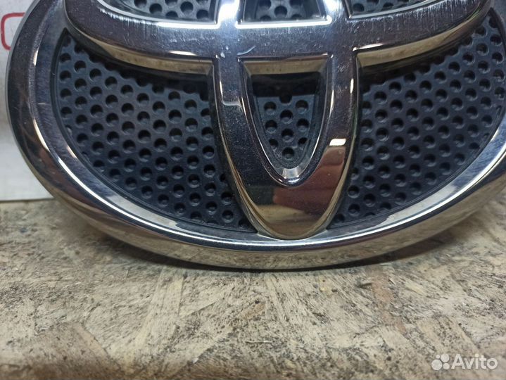 Эмблема решетки радиатора Toyota RAV 4 (2012-2023)
