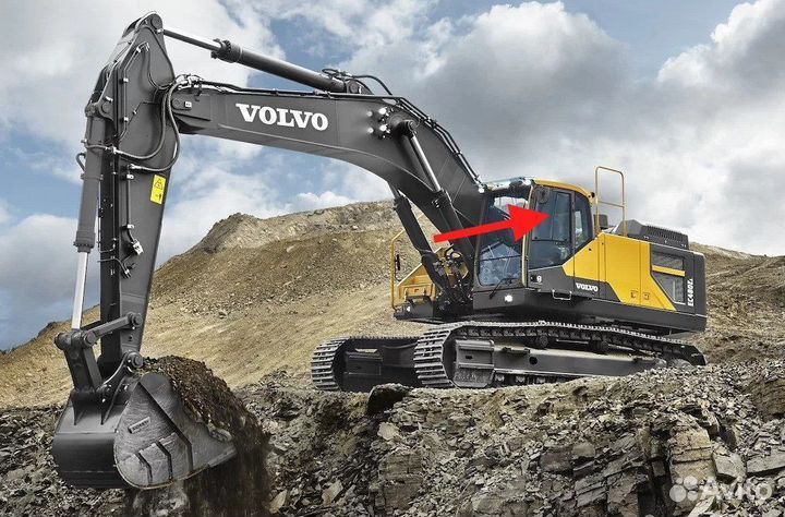 Стекло двери форточка на экскаватор Volvo EC 480