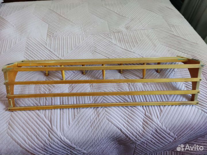 Вешалка для одежды настенная