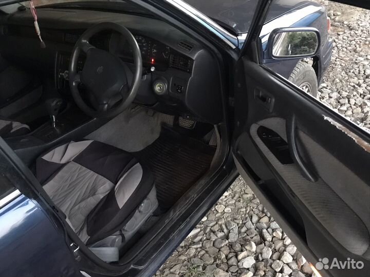 Toyota Crown 2.0 AT, 1998, 300 000 км