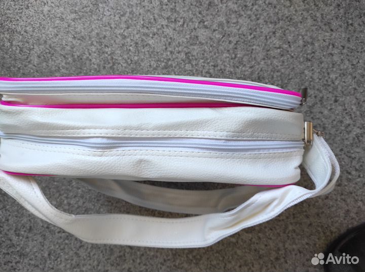 Сумка Адидас белая 35х25 х10 см с ремнем