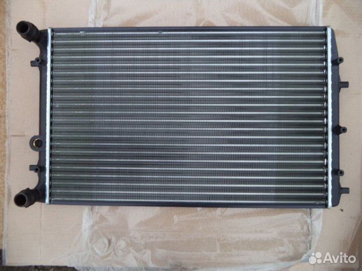 Радиатор Skoda Roomster
