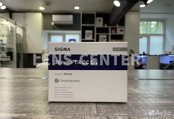 Sigma AF 30mm f/1.4 DC DN Contemporary Leica