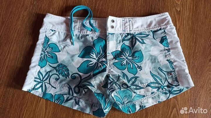 Шорты Tommy Hilfiger 42-44 размер