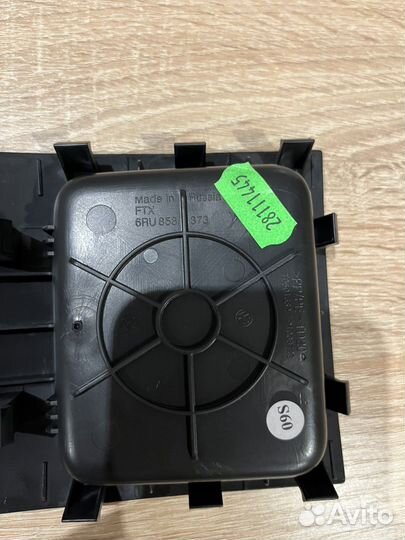 Заглушка подлокотника VW Polo Sedan