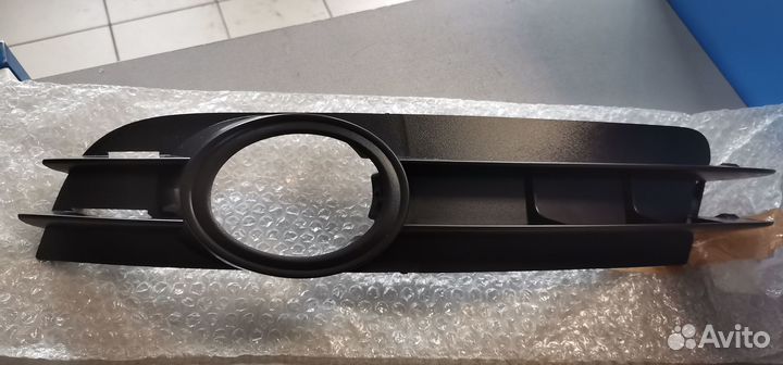 Накладка (крышка) птф левая Audi A6 05-08