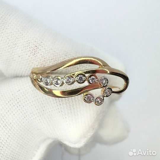 Золотое кольцо с фианитом 17р