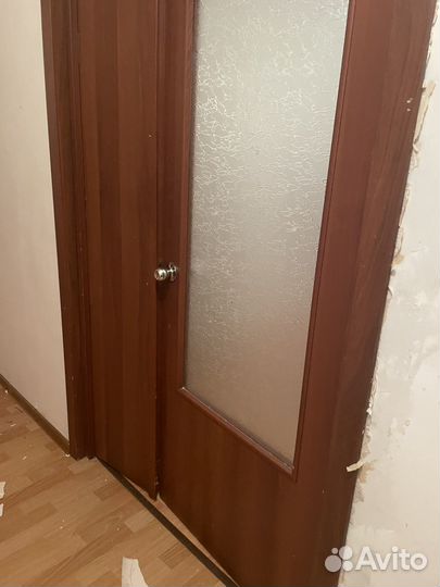 Двери межкомнатные с коробкой б/у