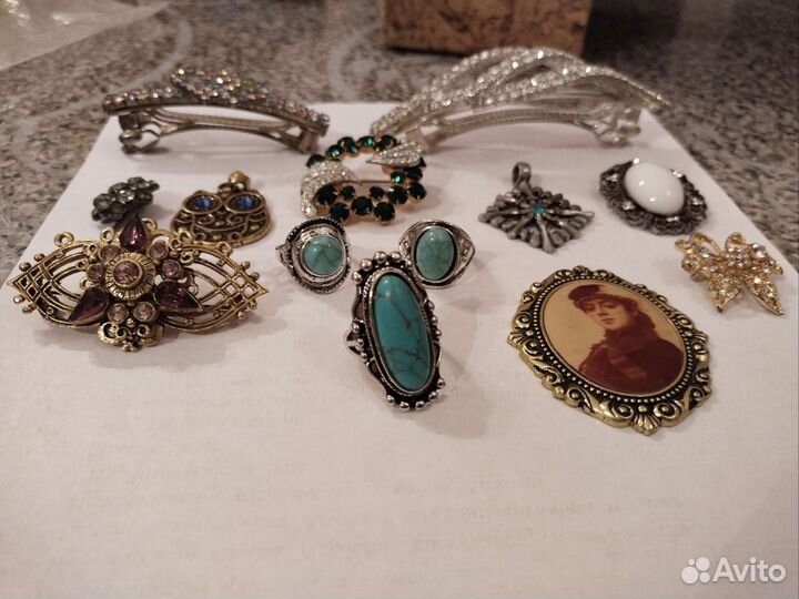 Бижутерия СССР (бусы, серьги, кулоны, браслеты)