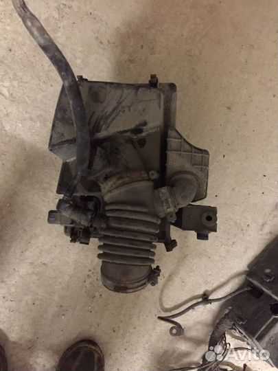 Корпус воздушного фильтра Mazda 3 BK 2.0