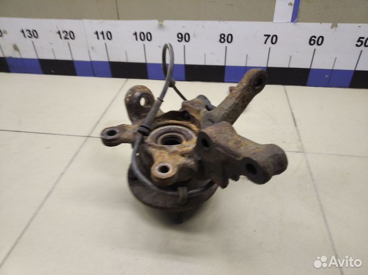 Кулак поворотный передний левый Almera N16 2000-20