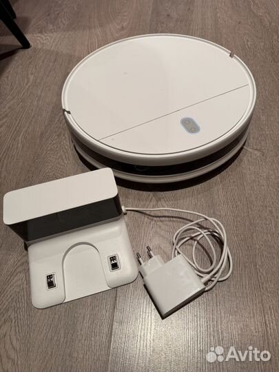 Робот-пылесос Xiaomi Mi Robot Vacuum-Mop Essential
