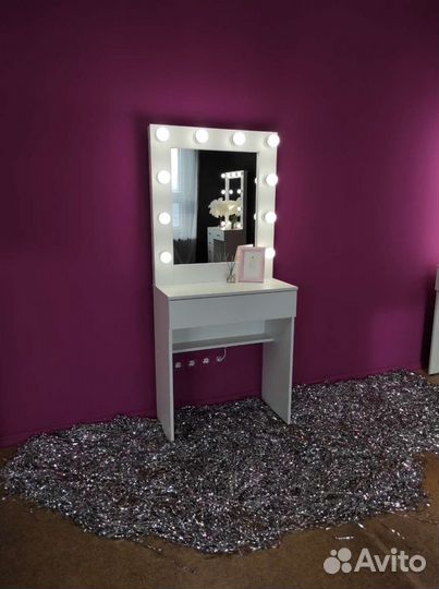 Туалетный столик. Гримерный столик