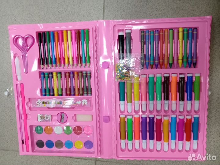 Набор юного художника