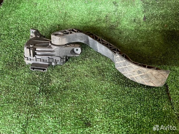 Педаль газа Audi A4 A6 Allroad Superb Passat