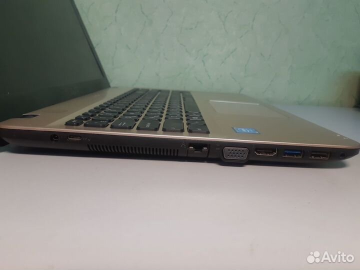 Asus D541SA 15,6 Full HD, SSD, Win 10
