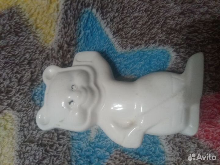 Статуэтки зик,и рыбка графин и стопки рыбки продаю